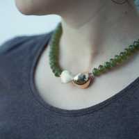 necklace peridoot gold nutshape clasp